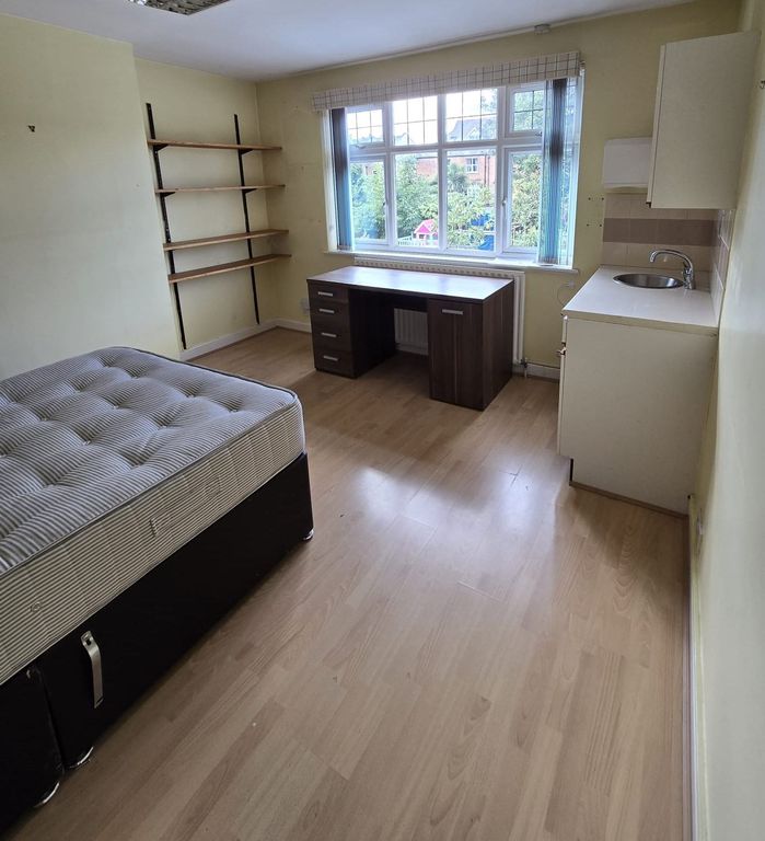 Property photo 2 of 6 Gallery