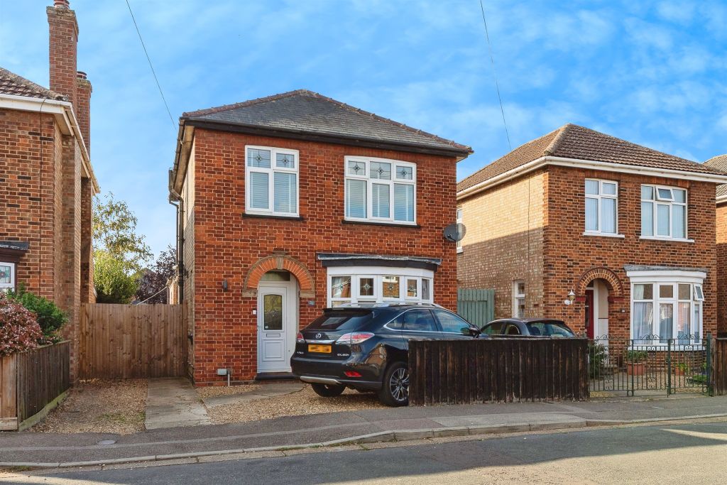 Property photo 1 of 17