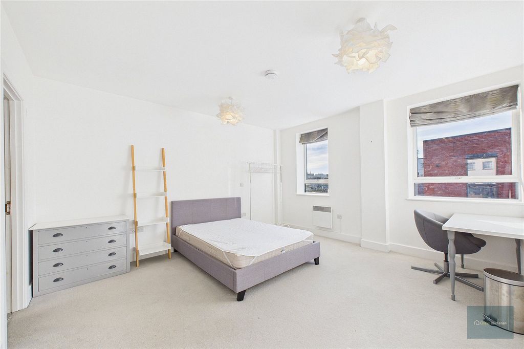 Property photo 3 of 10 Picture No. 12