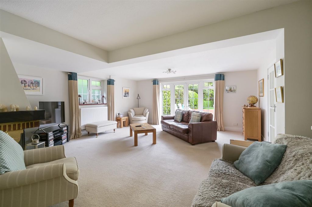 Property photo 2 of 30 Green Lane 45  (18).Jpg