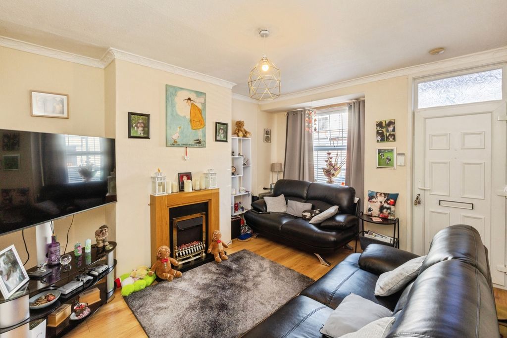 Property photo 2 of 14 Pbox-Img.Jpg