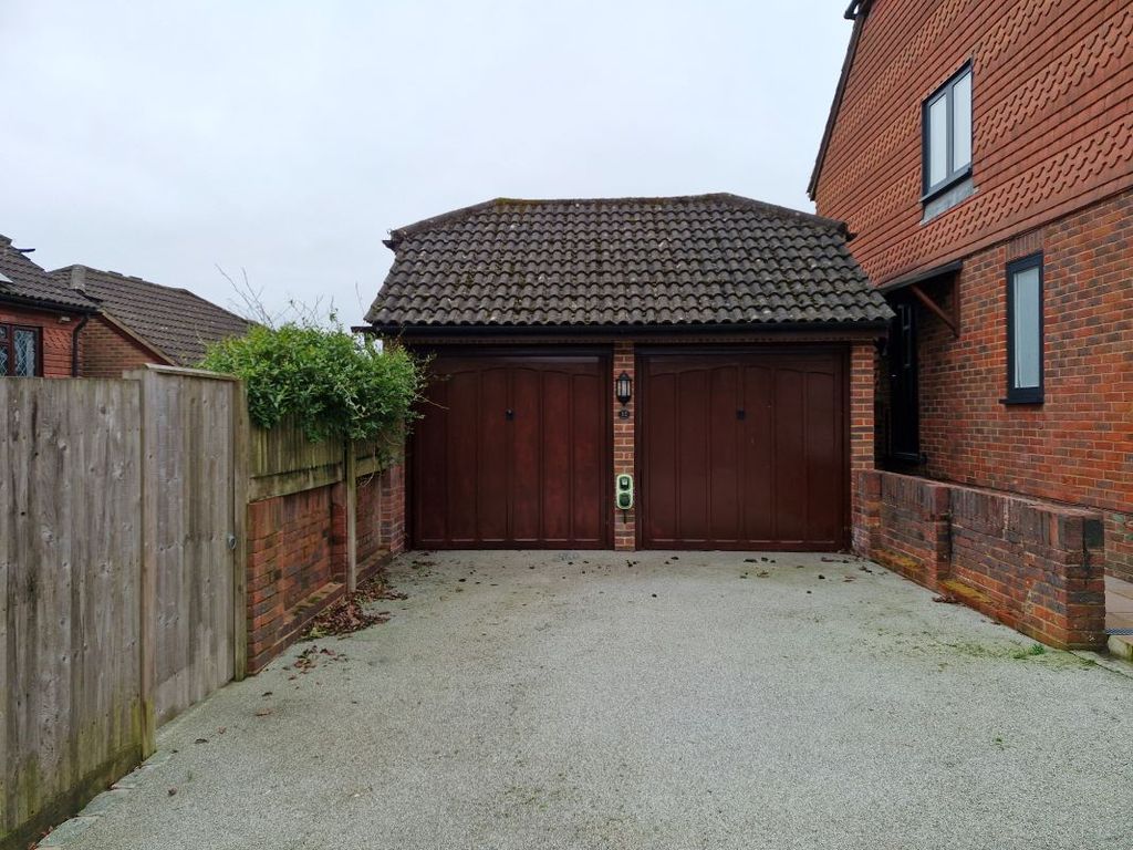 Property photo 3 of 5