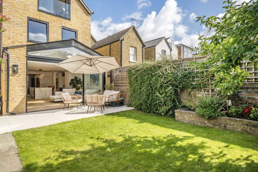 Property photo 3 of 15