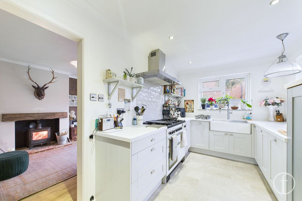 Property photo 3 of 29