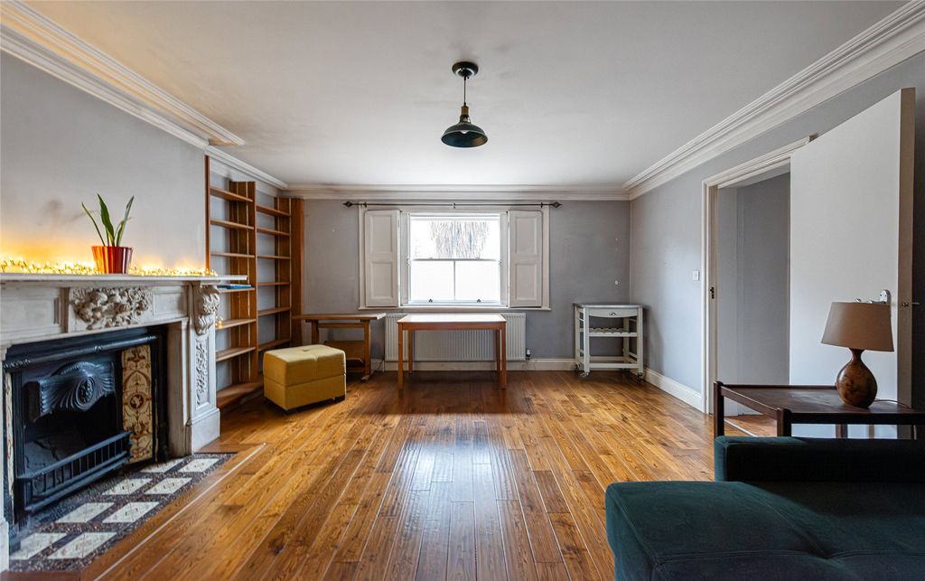 Property photo 2 of 16 Picture No. 01