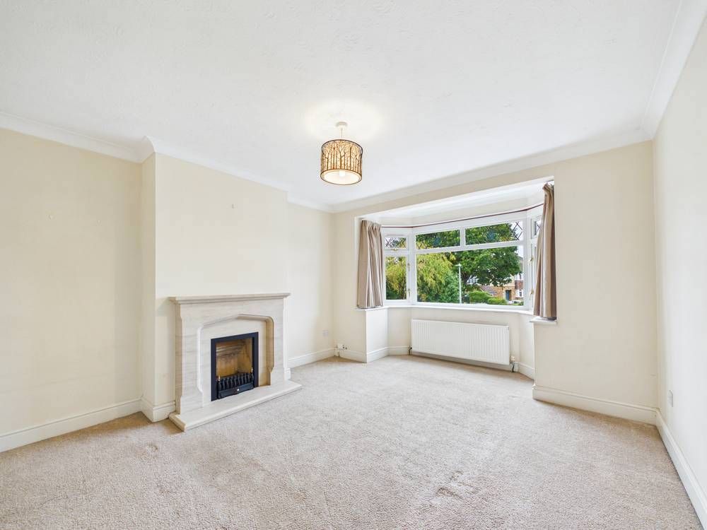 Property photo 2 of 17 Giraffe360-Still006