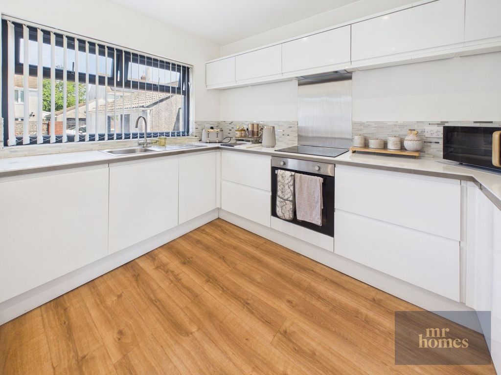 Property photo 2 of 38