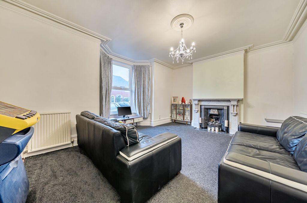 Property photo 2 of 14 Reception Room