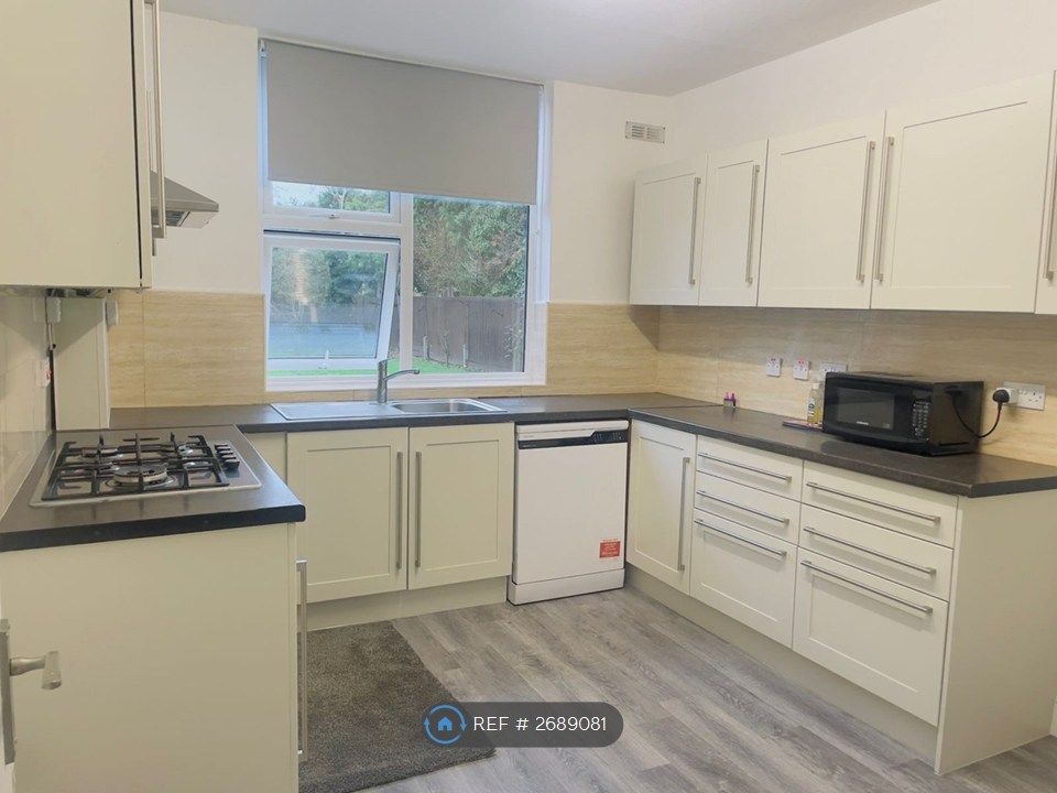 Property photo 2 of 26