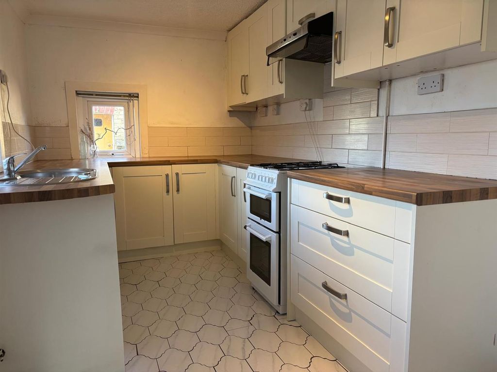 Property photo 2 of 13 Kitchen