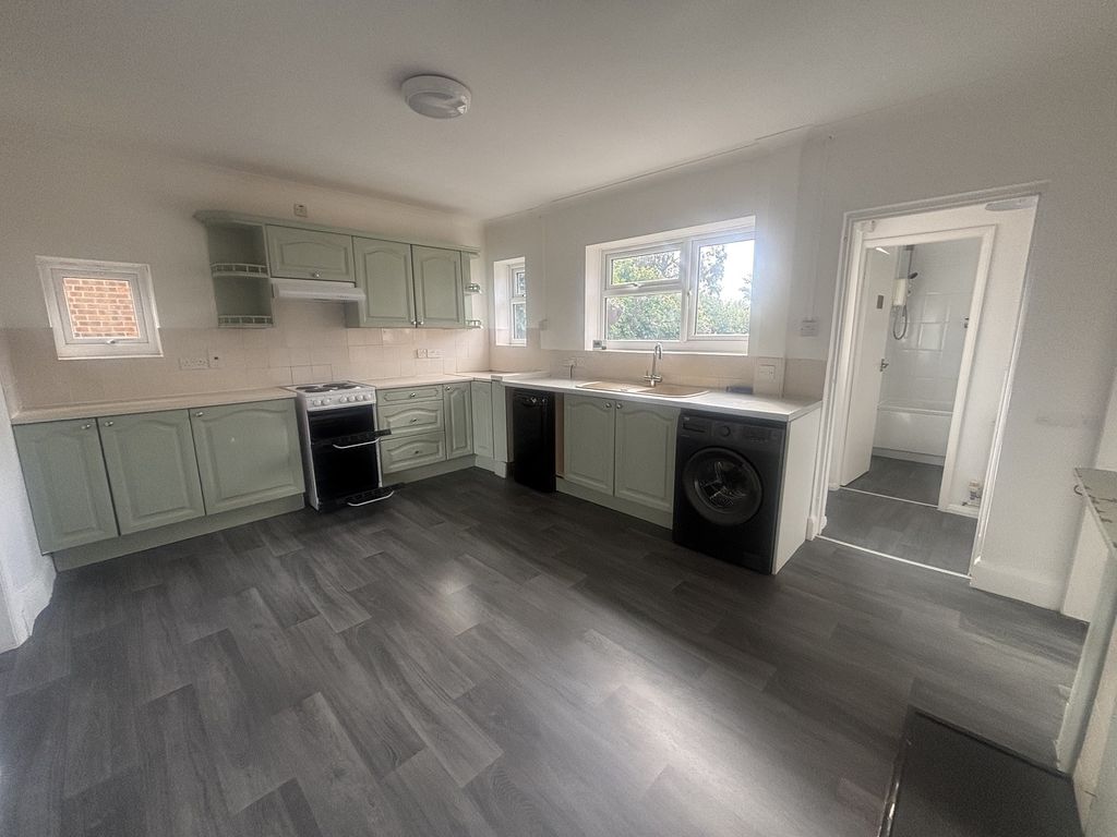 Property photo 3 of 8 Not Specified