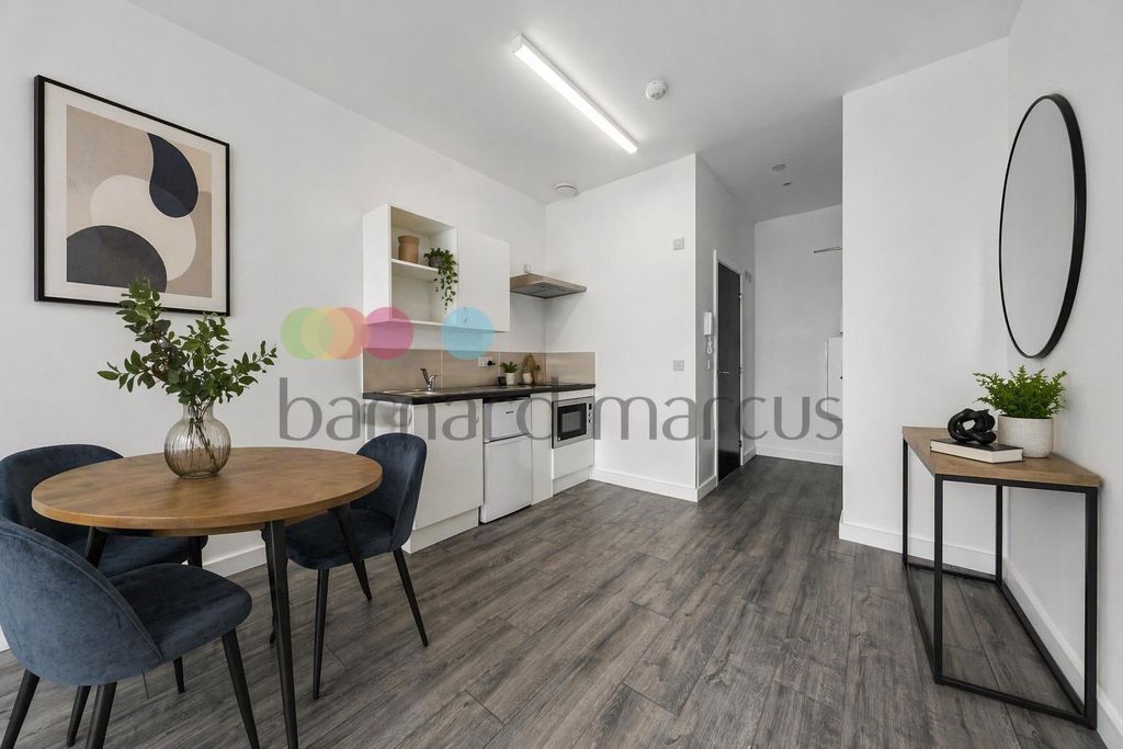 Property photo 3 of 7 Image