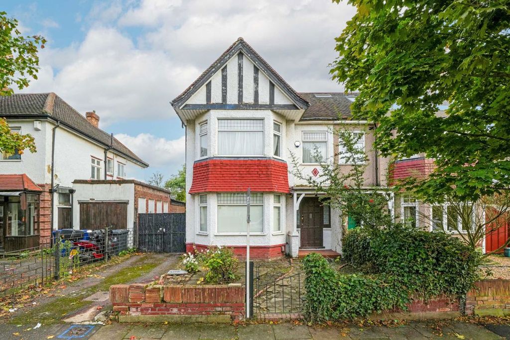 Property photo 1 of 7
