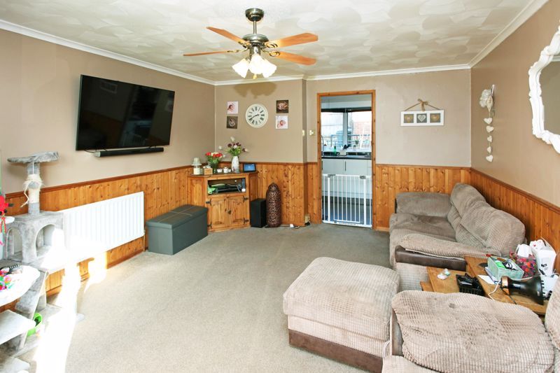 Property photo 3 of 16 Photo 4