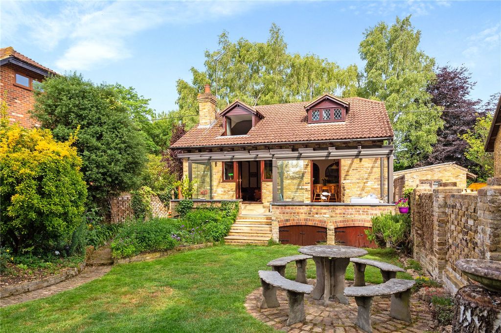 Property photo 2 of 16 Picture No. 20