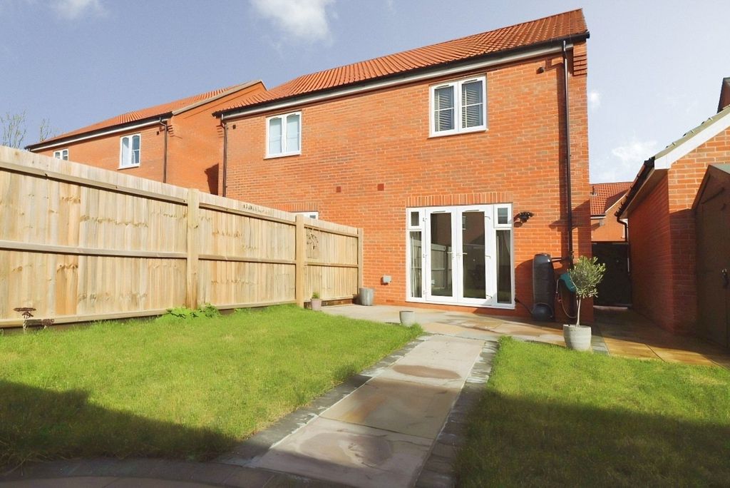 Property photo 2 of 17 Picture No. 22