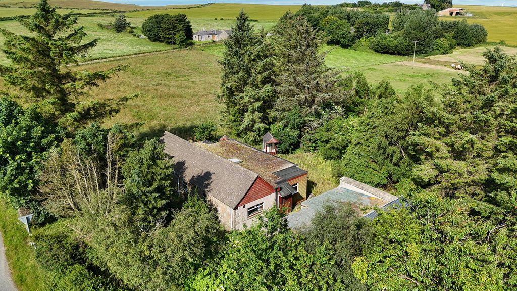 Property photo 2 of 35
