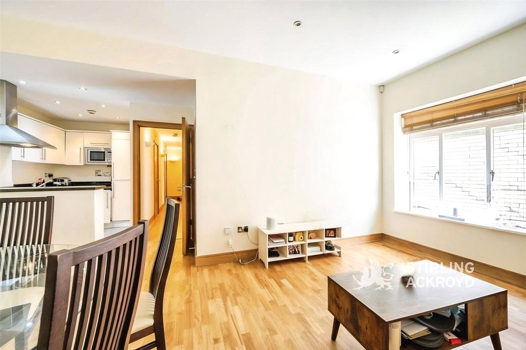 Property photo 3 of 8 Reception Room