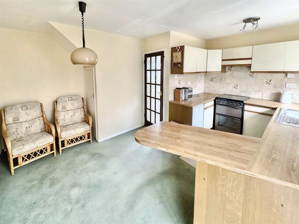 Property photo 3 of 13 Kitchen/Dining Room