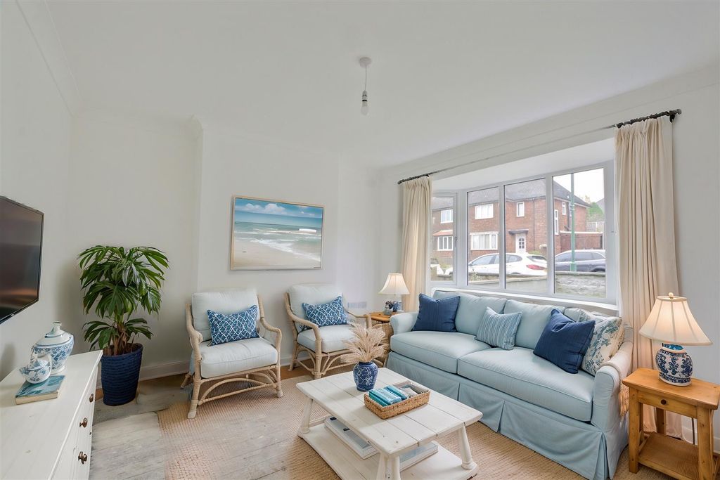 Property photo 2 of 28 Virtual Furnishing- Lounge.Jpeg