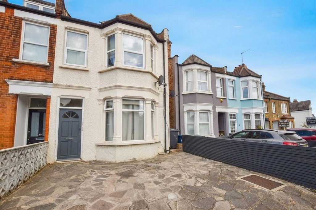 Property photo 1 of 7