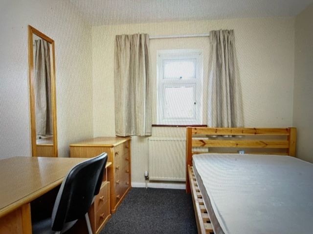 Property photo 3 of 5