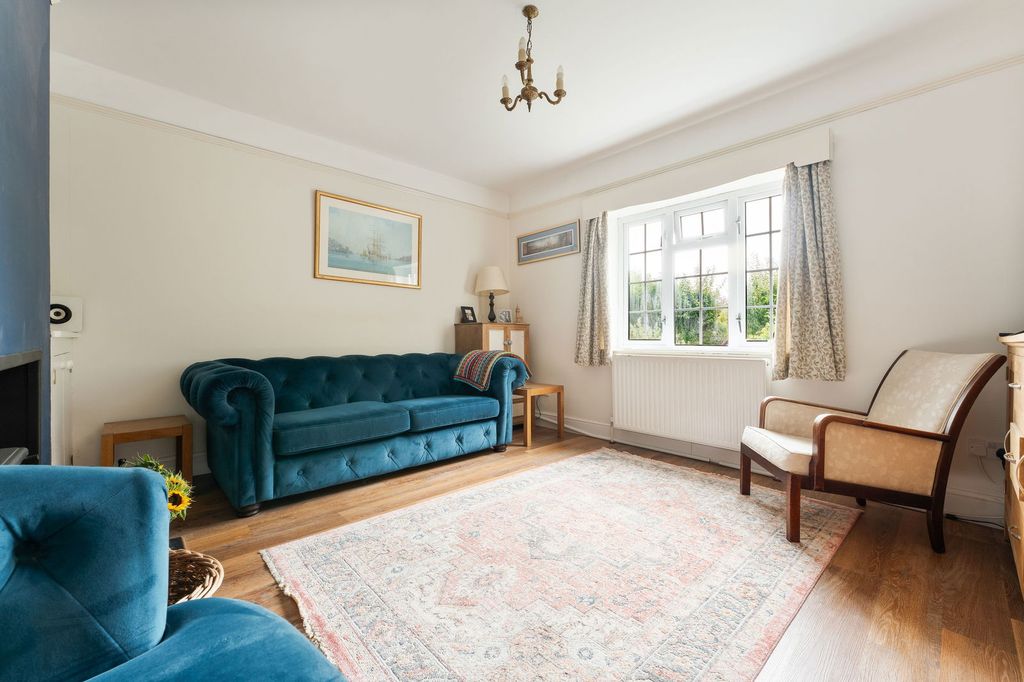 Property photo 3 of 19