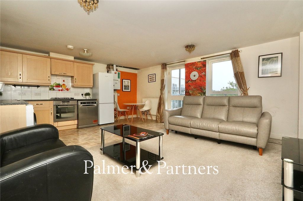 Property photo 2 of 23 Picture No. 14