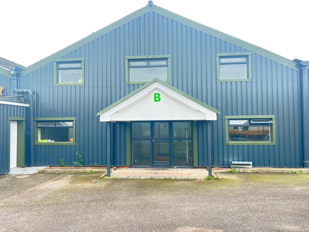 Property photo 1 of 3