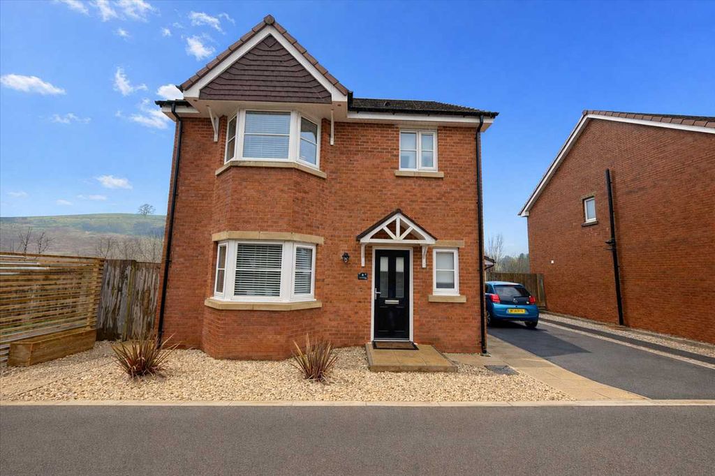 Property photo 1 of 32 Main Picture