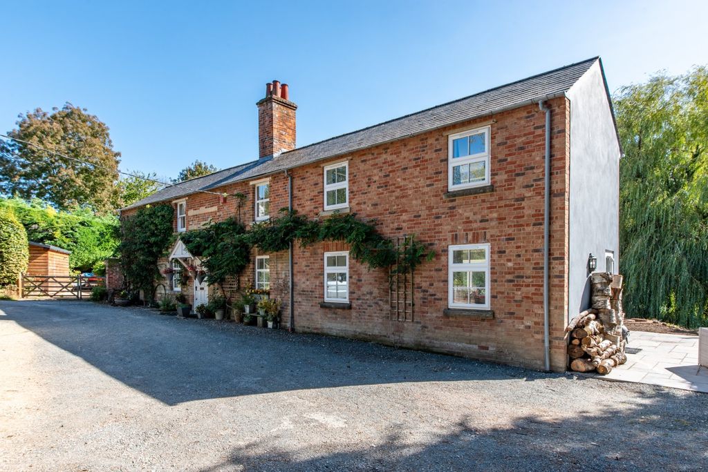 Property photo 3 of 25 Mill Cottage