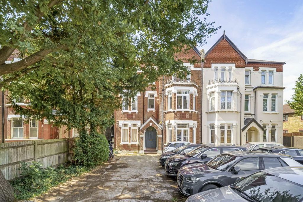 Property photo 1 of 6