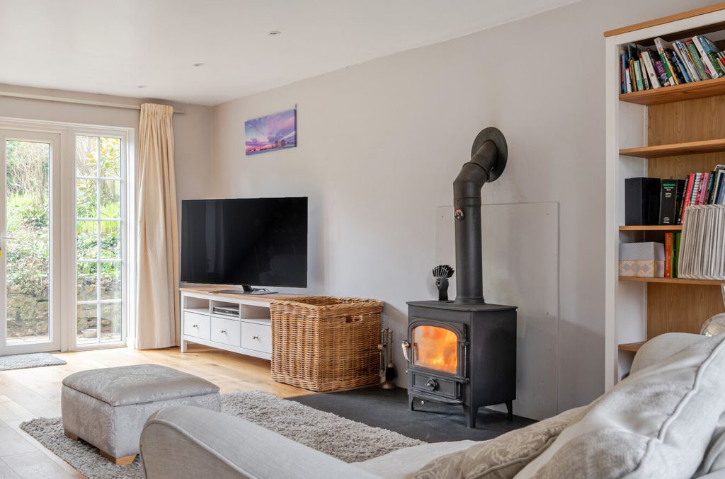 Property photo 3 of 21 1417876-21-699d8c...