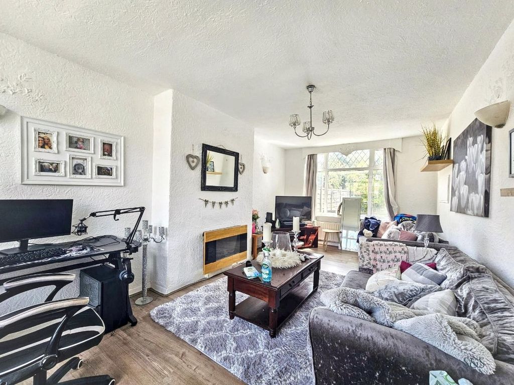 Property photo 3 of 23