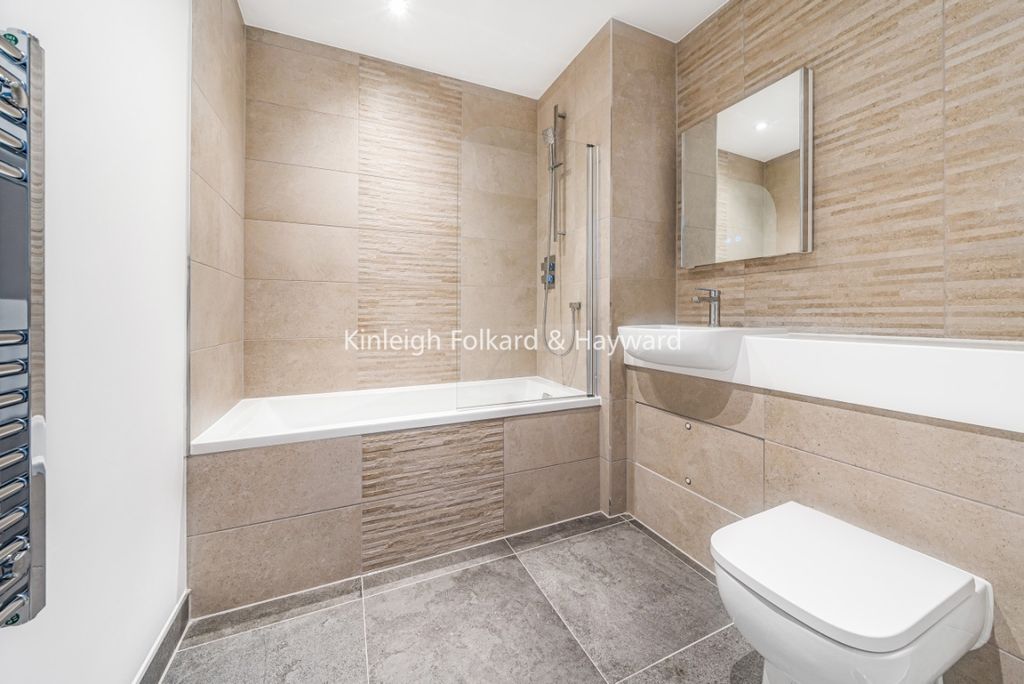 Property photo 2 of 9 1d0286Db-3c99-495c-A