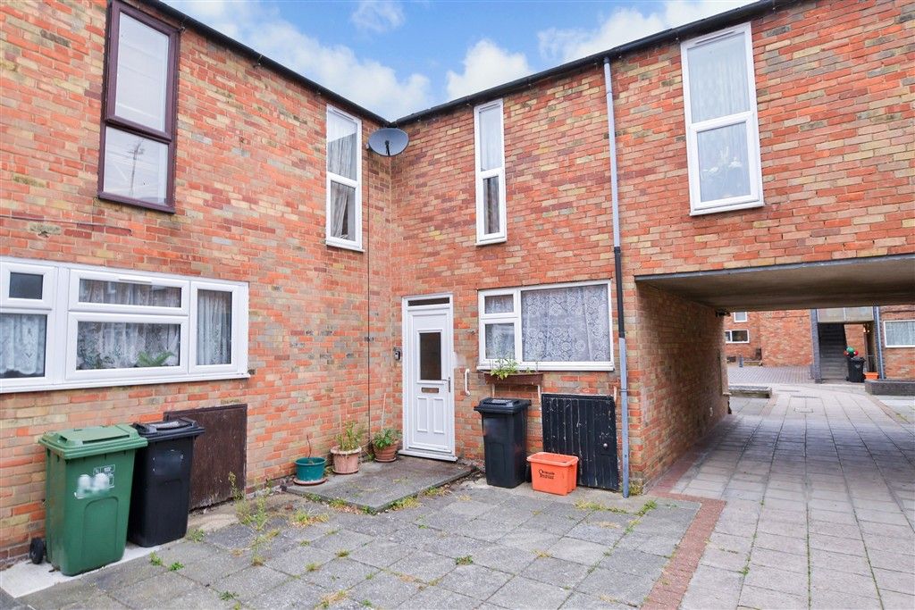 Property photo 2 of 8 External (Web)