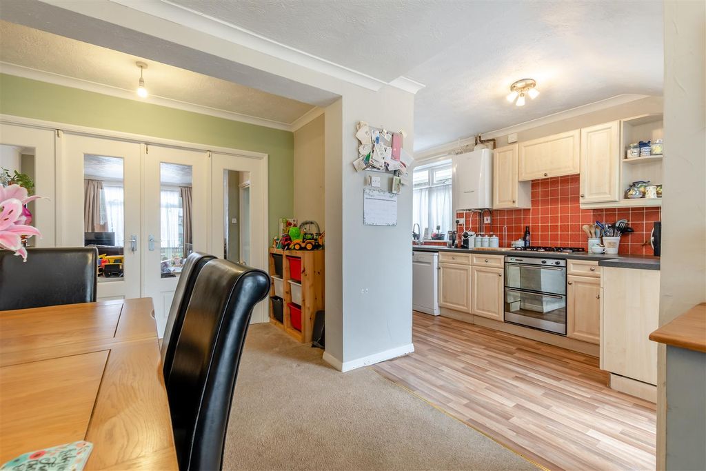 Property photo 2 of 24 Dining Room