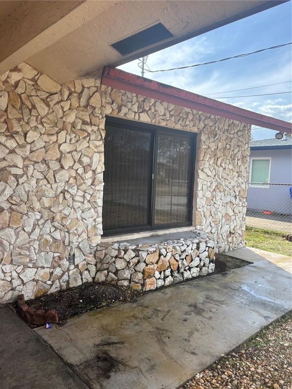 Property photo 2 of 15 <Alttext/>