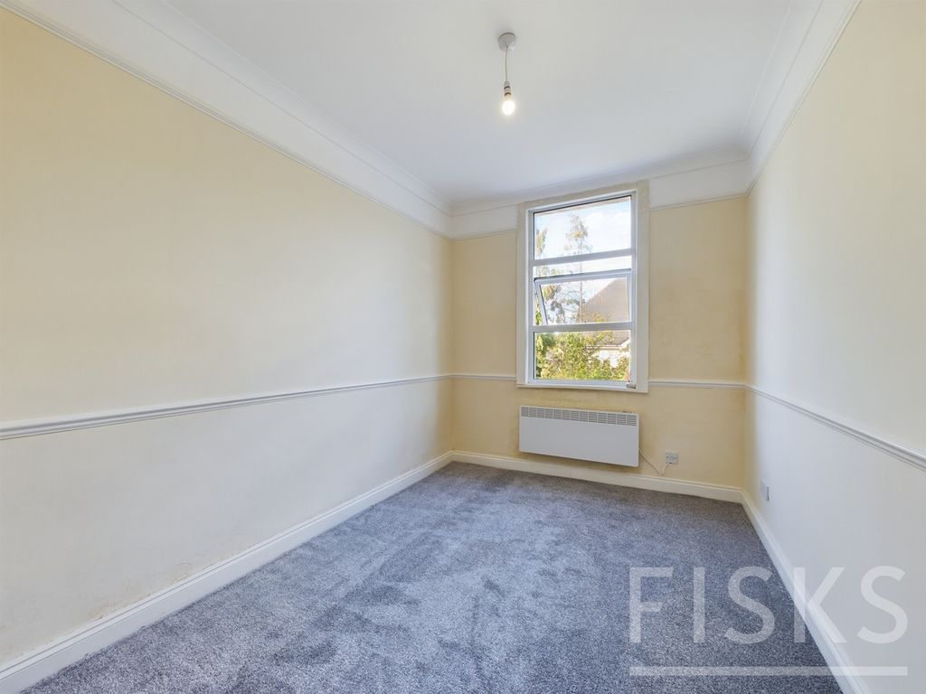 Property photo 3 of 5