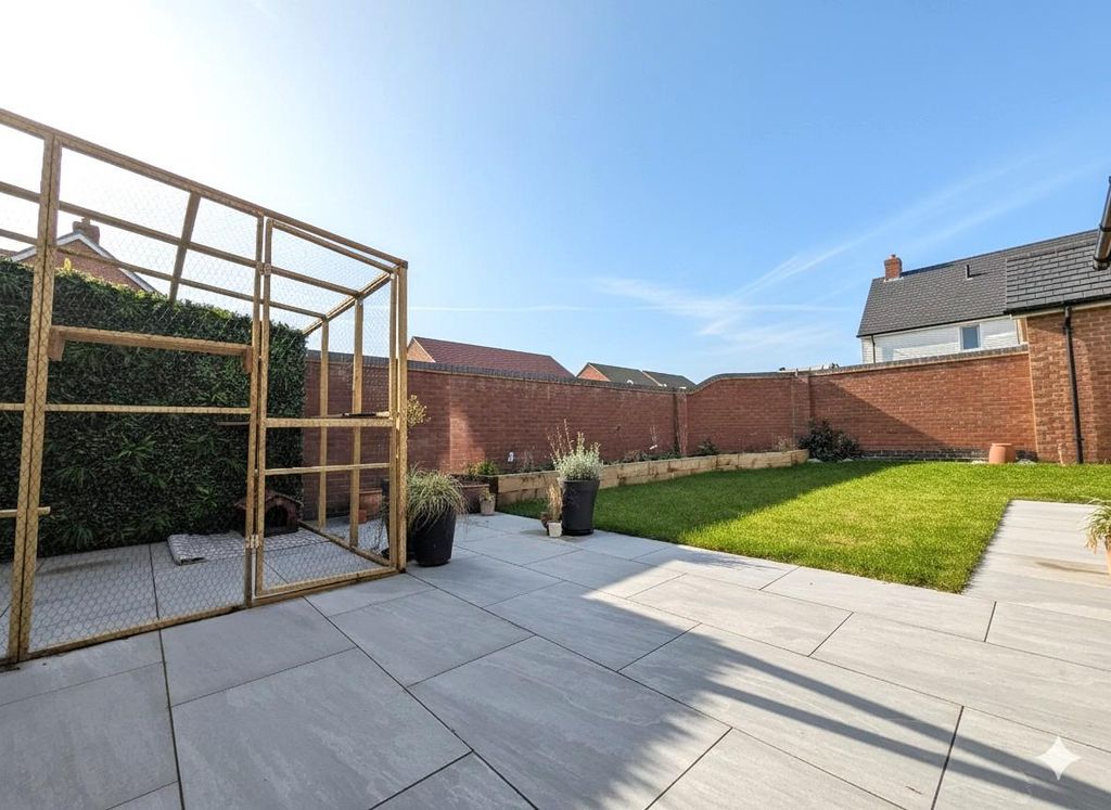 Property photo 3 of 19 Gemini_Generated_Image_Bkvg3Lbkvg3Lbkvg.Jpg