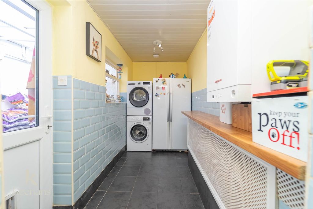 Property photo 3 of 34 3.Jpg