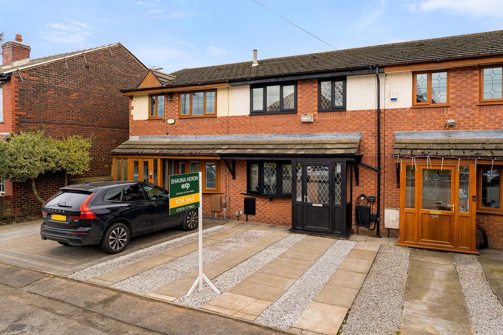 Property photo 1 of 42