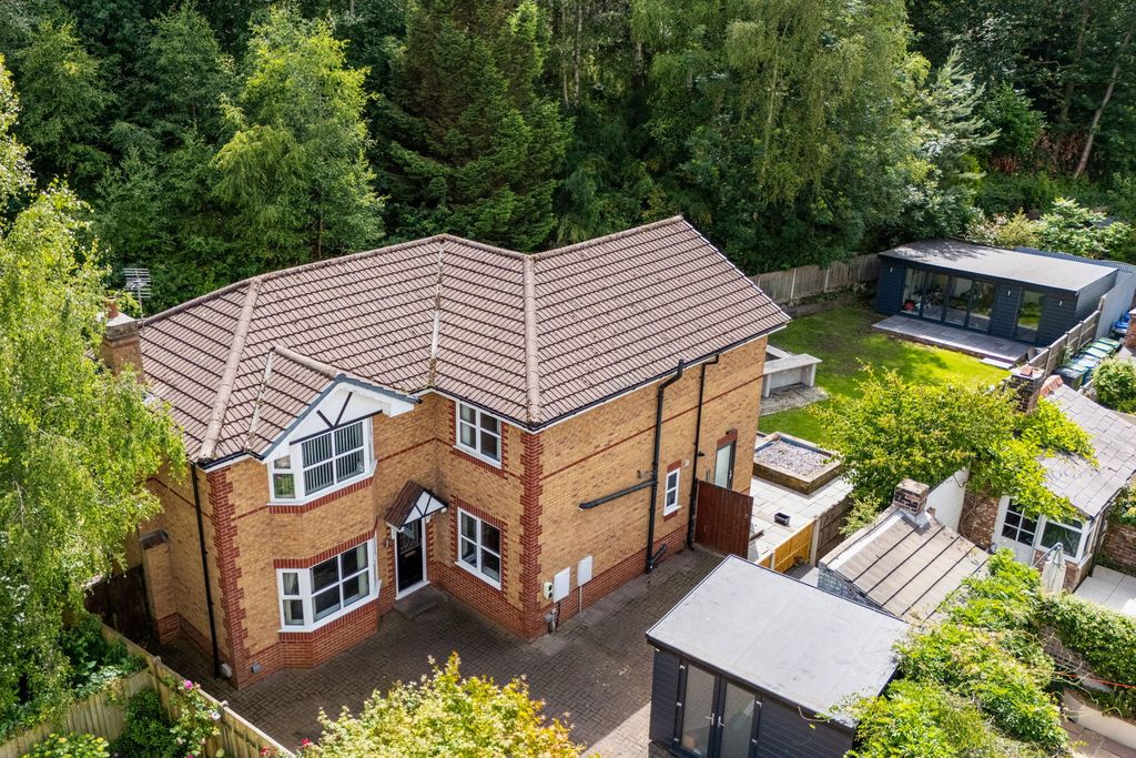 Property photo 1 of 30