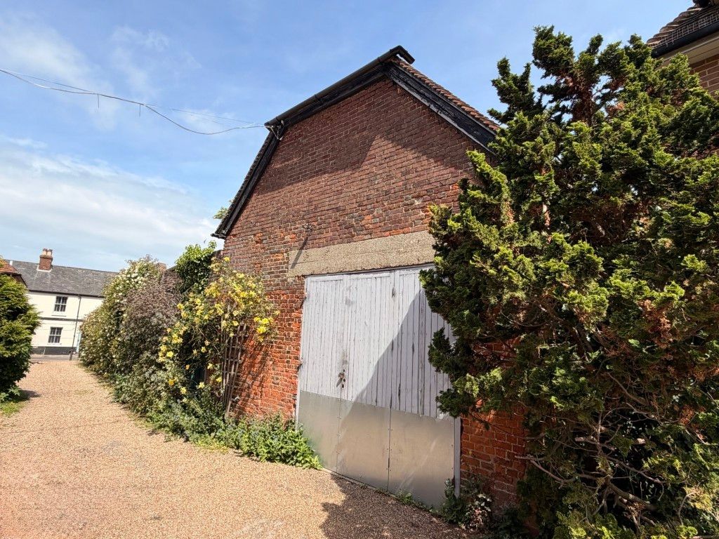 Property photo 1 of 7 The Barn Front 1