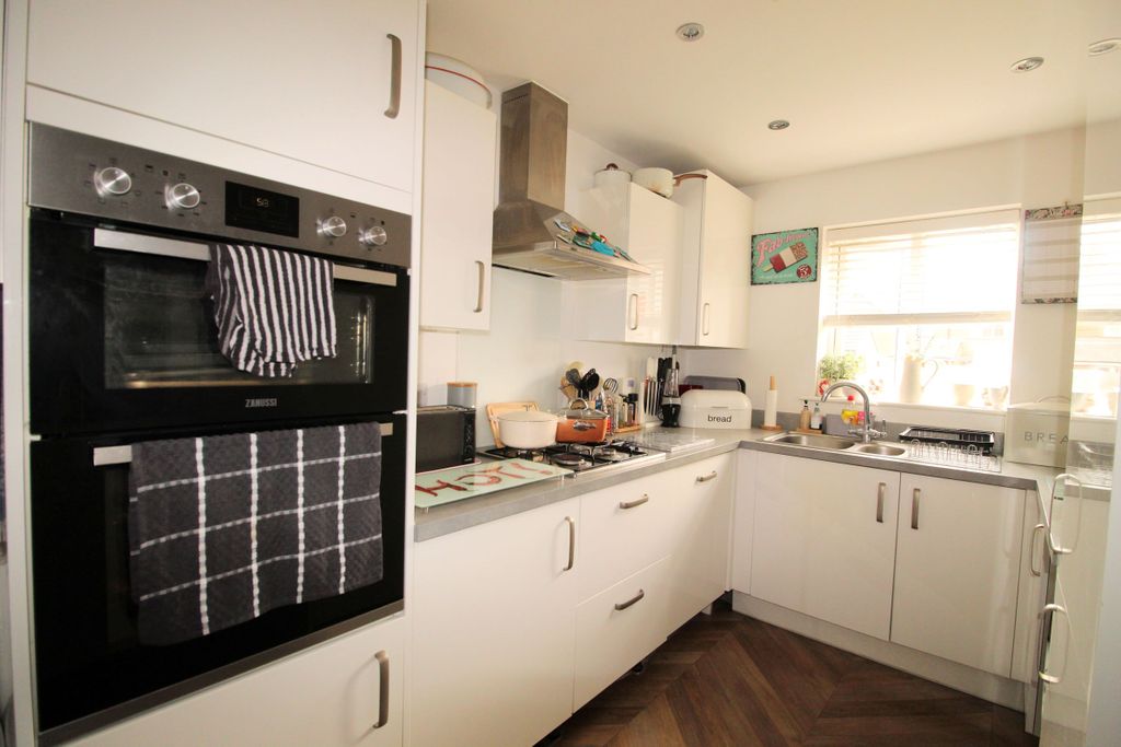 Property photo 3 of 18 Img_3254