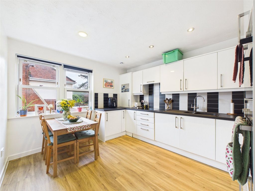 Property photo 3 of 11 Picture No. 11