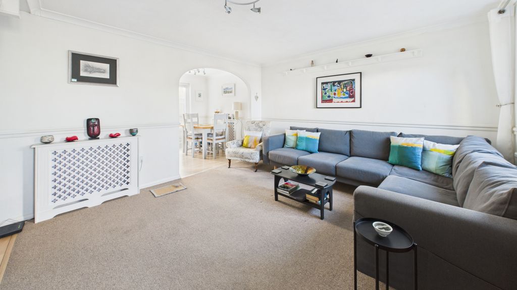 Property photo 2 of 9 Gallery