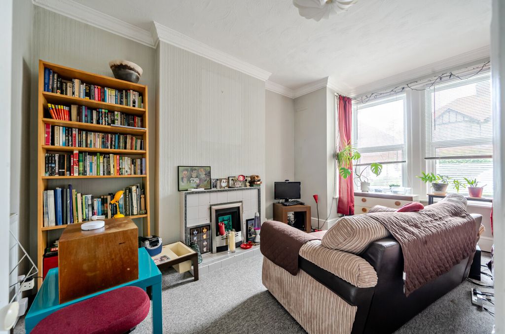Property photo 2 of 12 1477479-1-6A3266B...