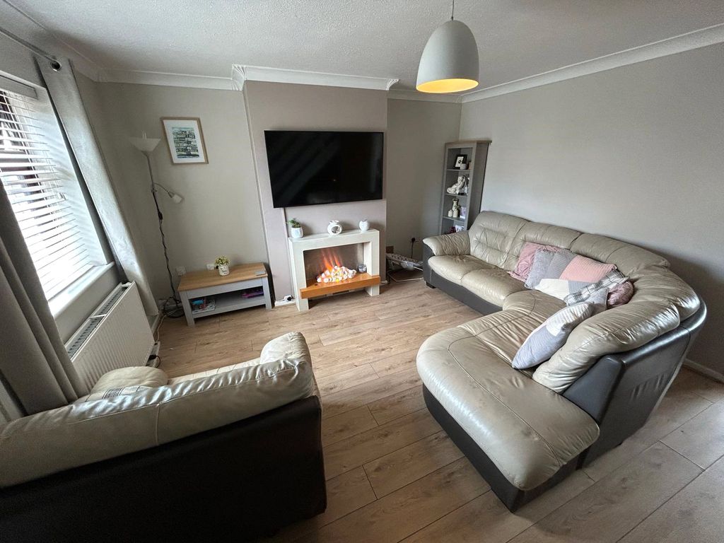 Property photo 2 of 14 Picture No. 08