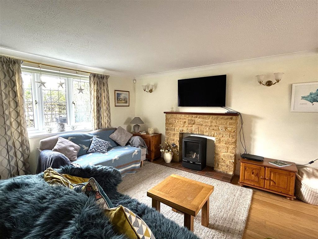 Property photo 2 of 15 Image00029.Jpeg